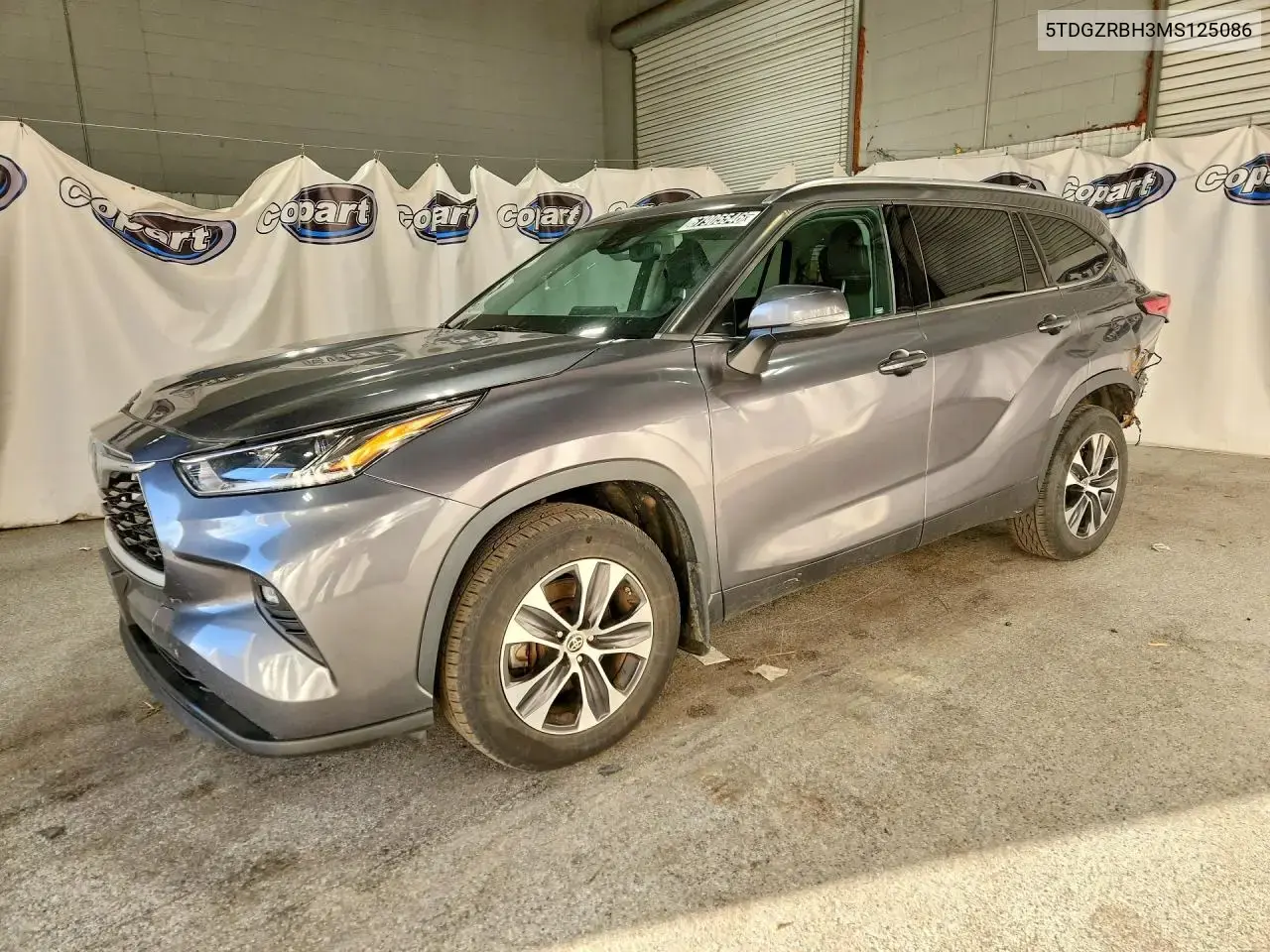 2021 Toyota Highlander XLE