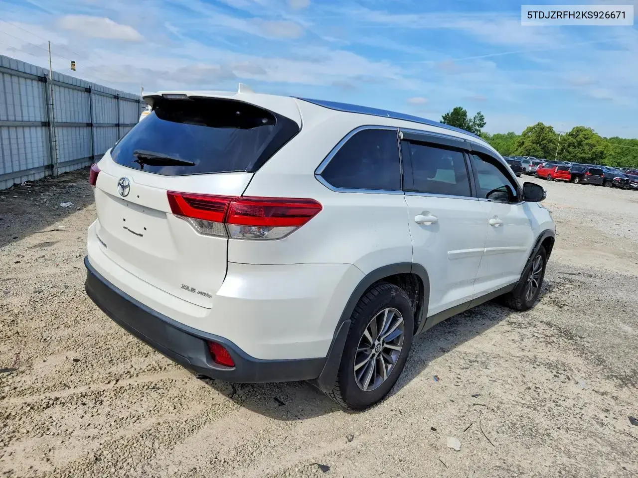 2019 Toyota Highlander XLE — 3