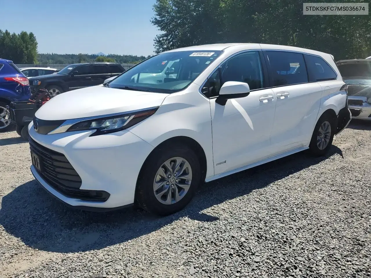 2021 Toyota Sienna LE