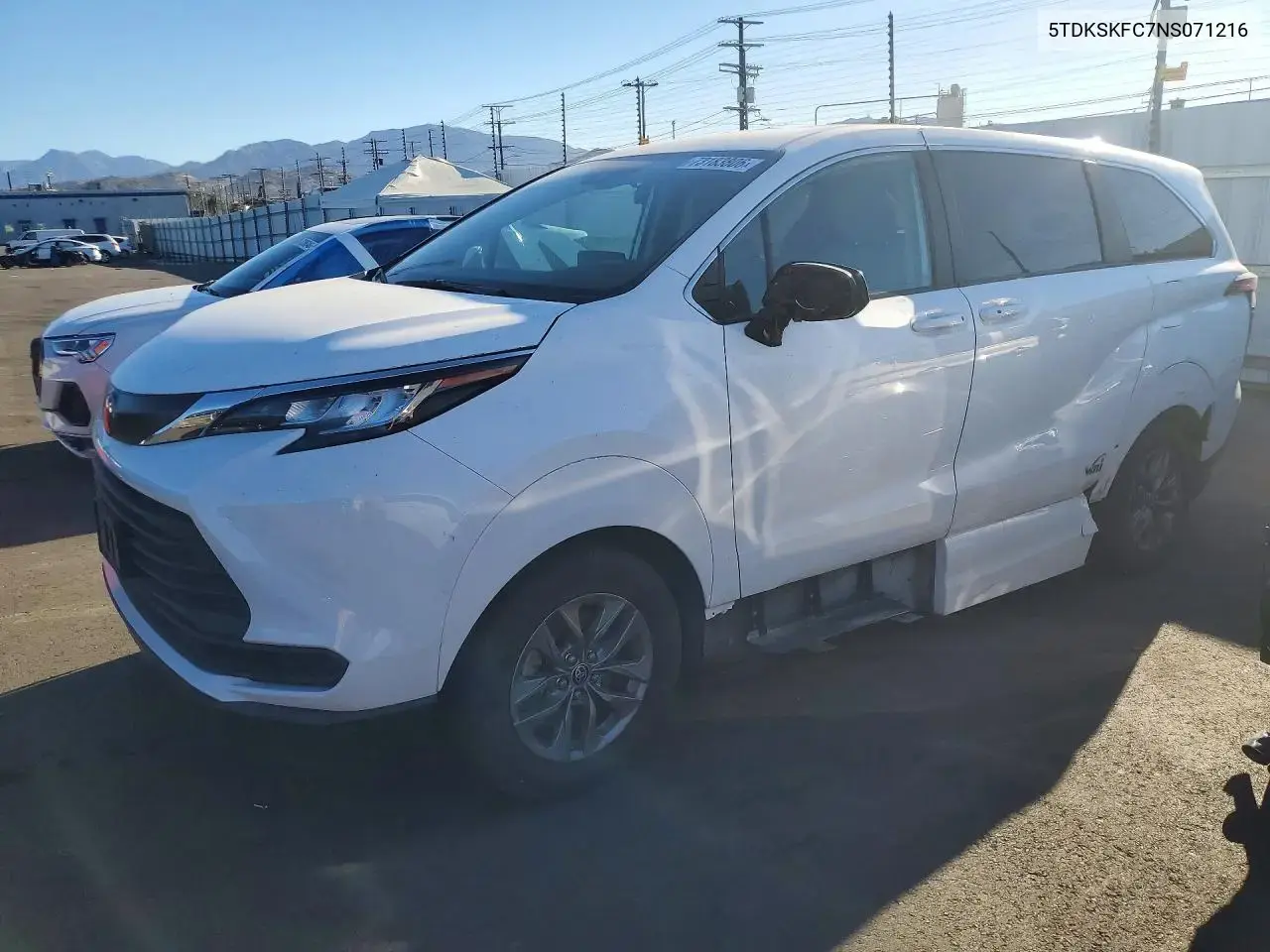 2022 Toyota Sienna LE