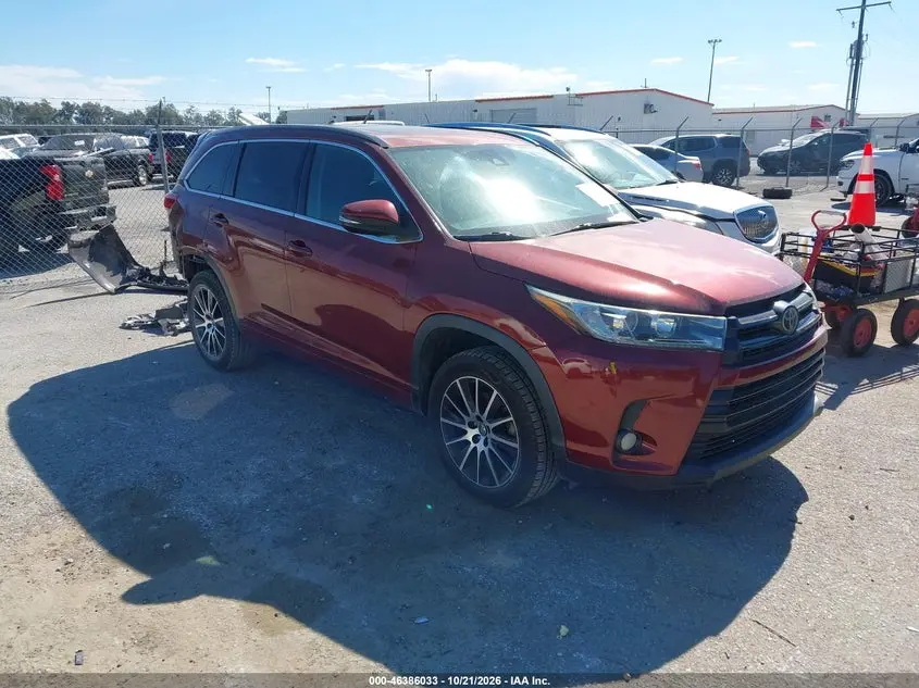 2017 Toyota Highlander SE