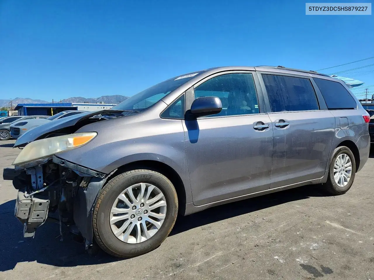 2017 Toyota Sienna XLE 8-Passenger