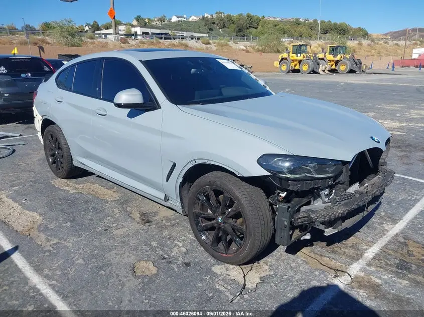 2025 BMW X4 xDrive30i