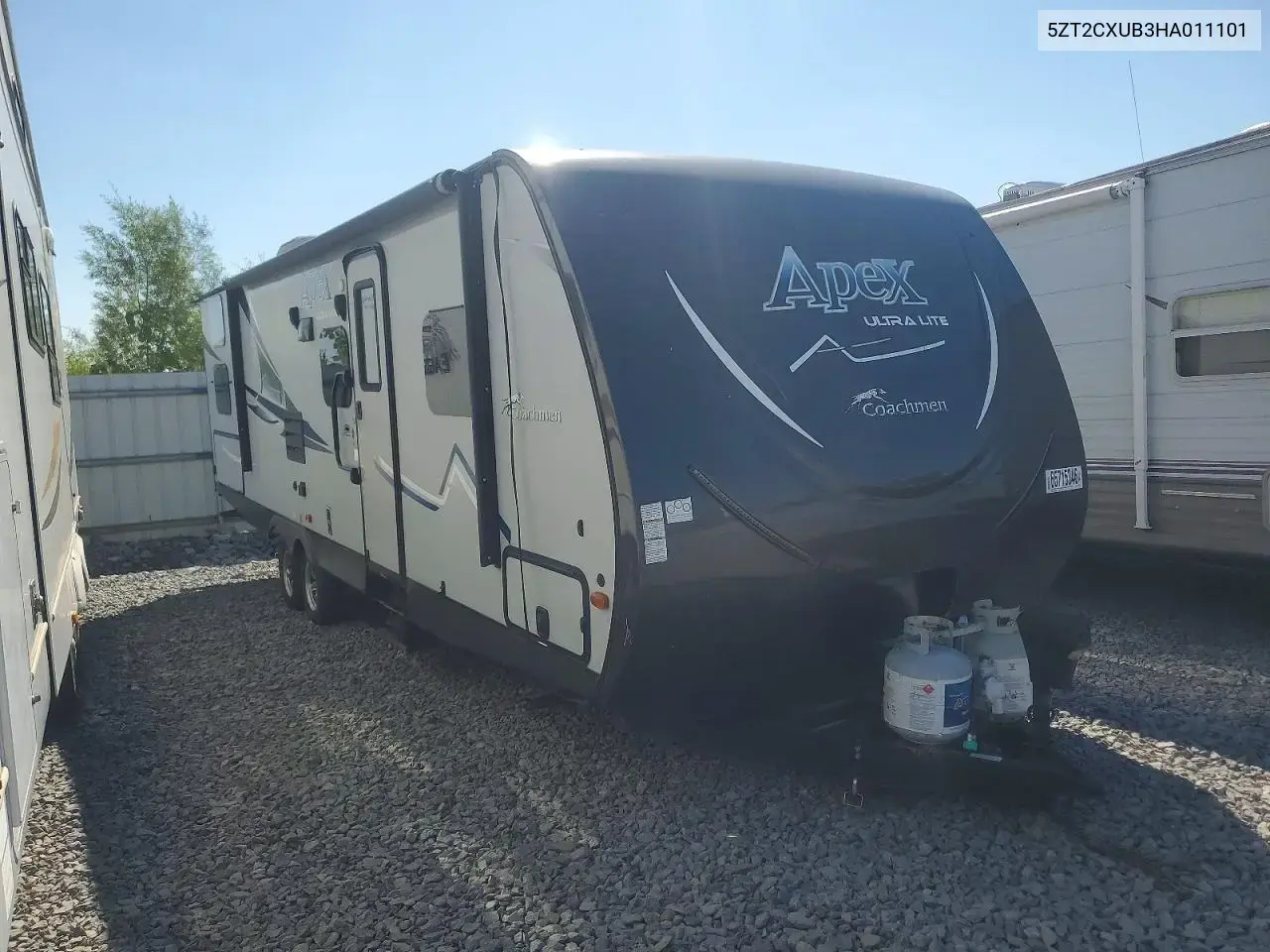 2017 Coachmen Apex Ultra-Lite Camper