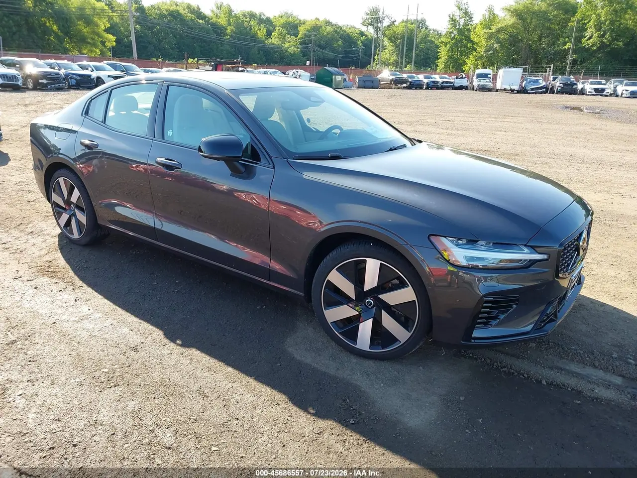 2024 Volvo S60 Recharge Plug-In Hybrid T8 Plus Dark Theme