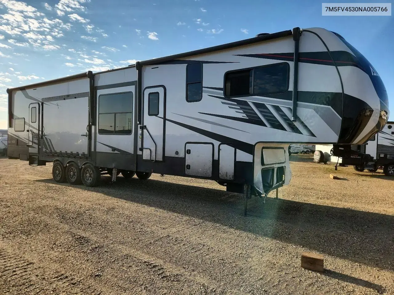2022 Alliance Valor Camper