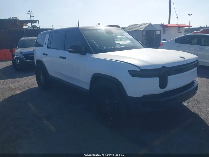 2024 Rivian R1S Adventure Quad Motor Large Pack