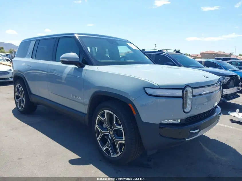 2024 Rivian R1S Adventure Dual Motor Large Pack/Adventure Dual Motor Perf Large Pack