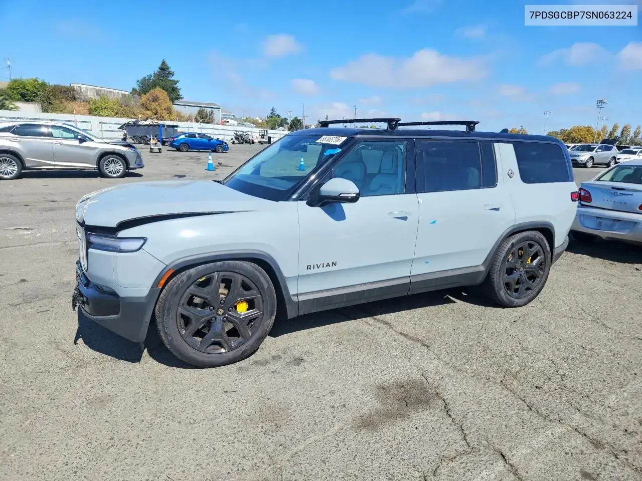 2025 Rivian R1S Premium