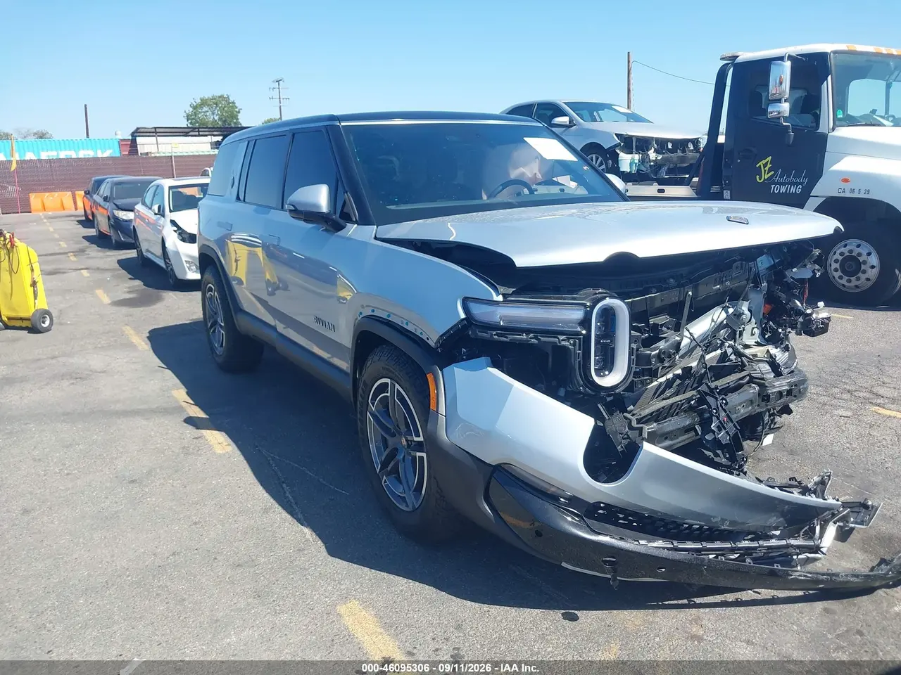 2026 Rivian R1S Dual Motor Standard Pack
