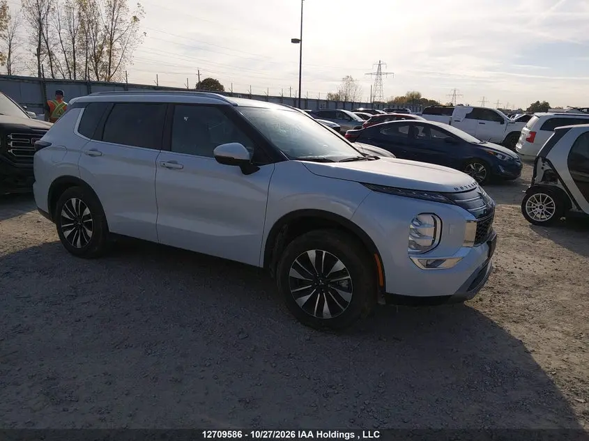 2026 Mitsubishi Outlander LE S-Awc/Se S-Awc/Sel S-Awc