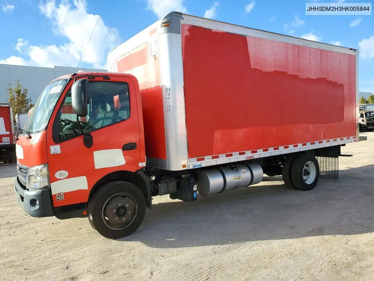 2017 Hino 195 Box Truck