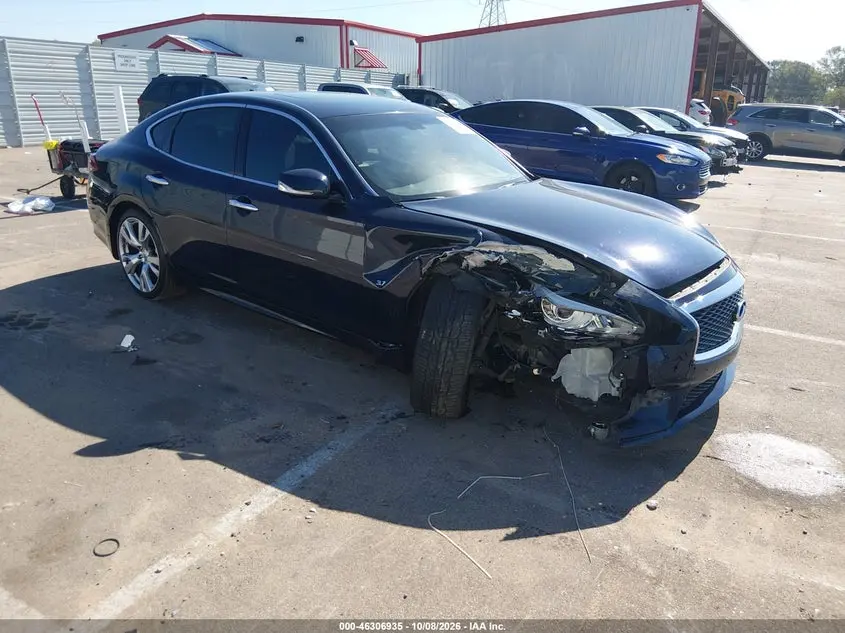 2017 Infiniti Q70 3.7