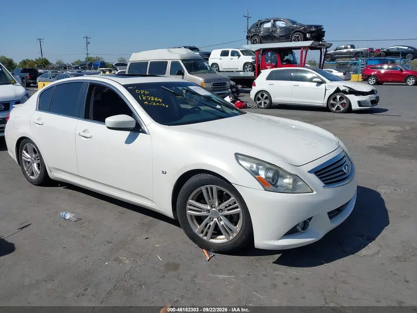 2015 Infiniti Q40