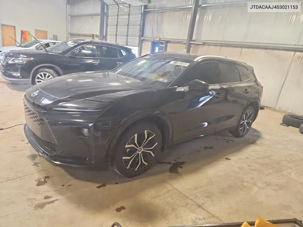 2025 Toyota Crown Signia XLE