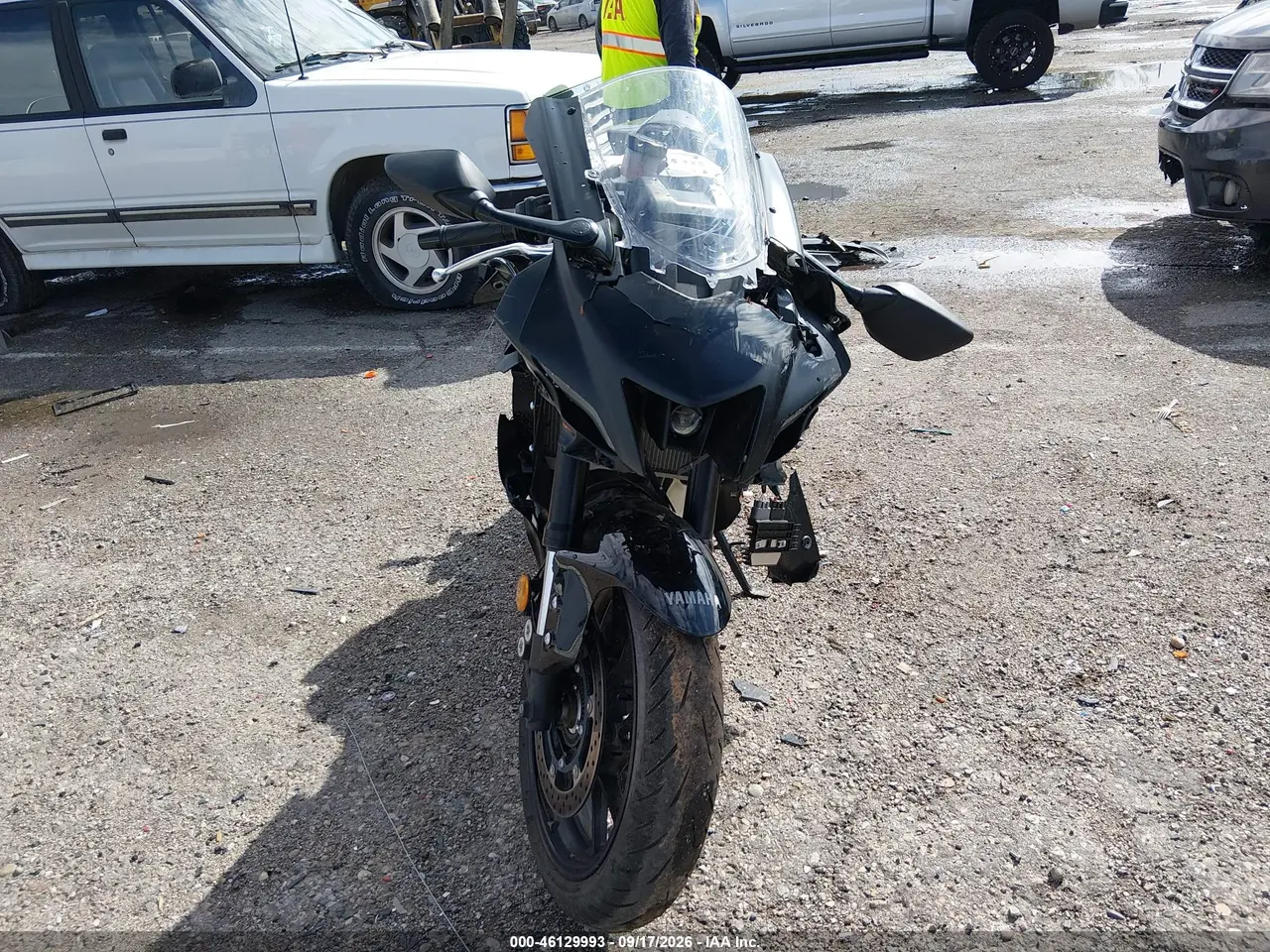 2025 Yamaha Yzfr7