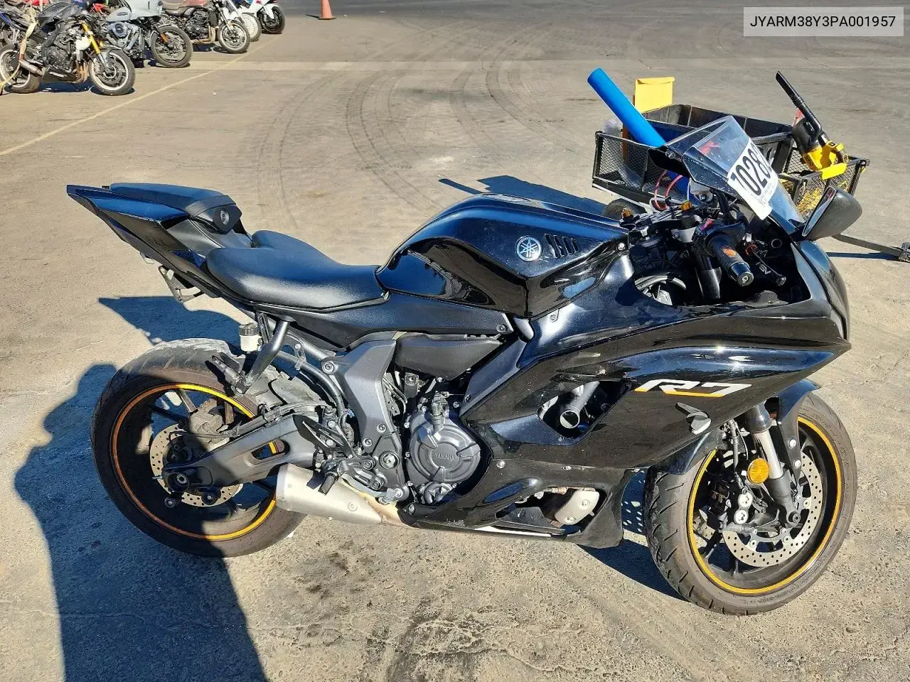2023 Yamaha Yzfr7