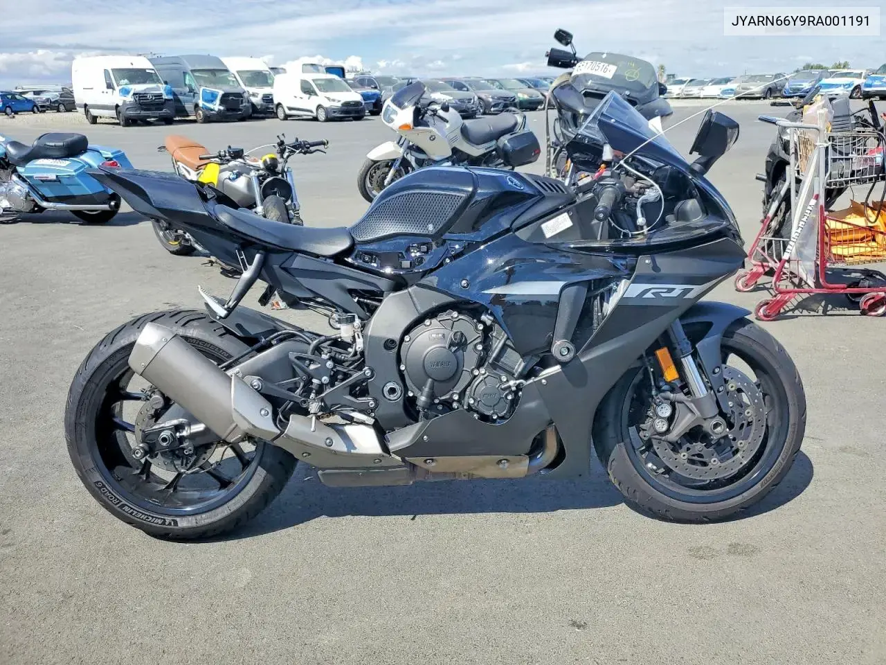 2024 Yamaha Yzfr1