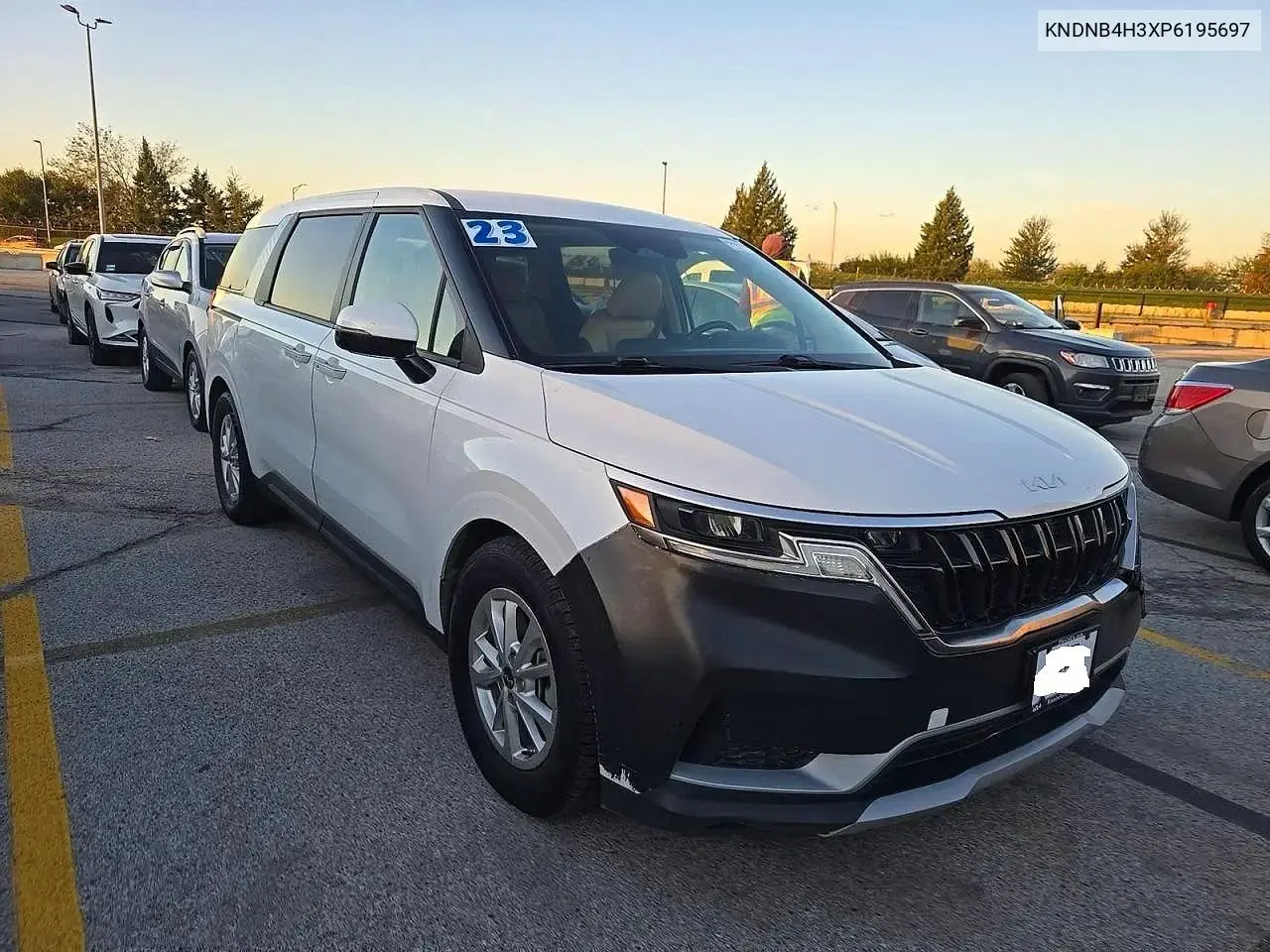 2023 Kia Carnival LX