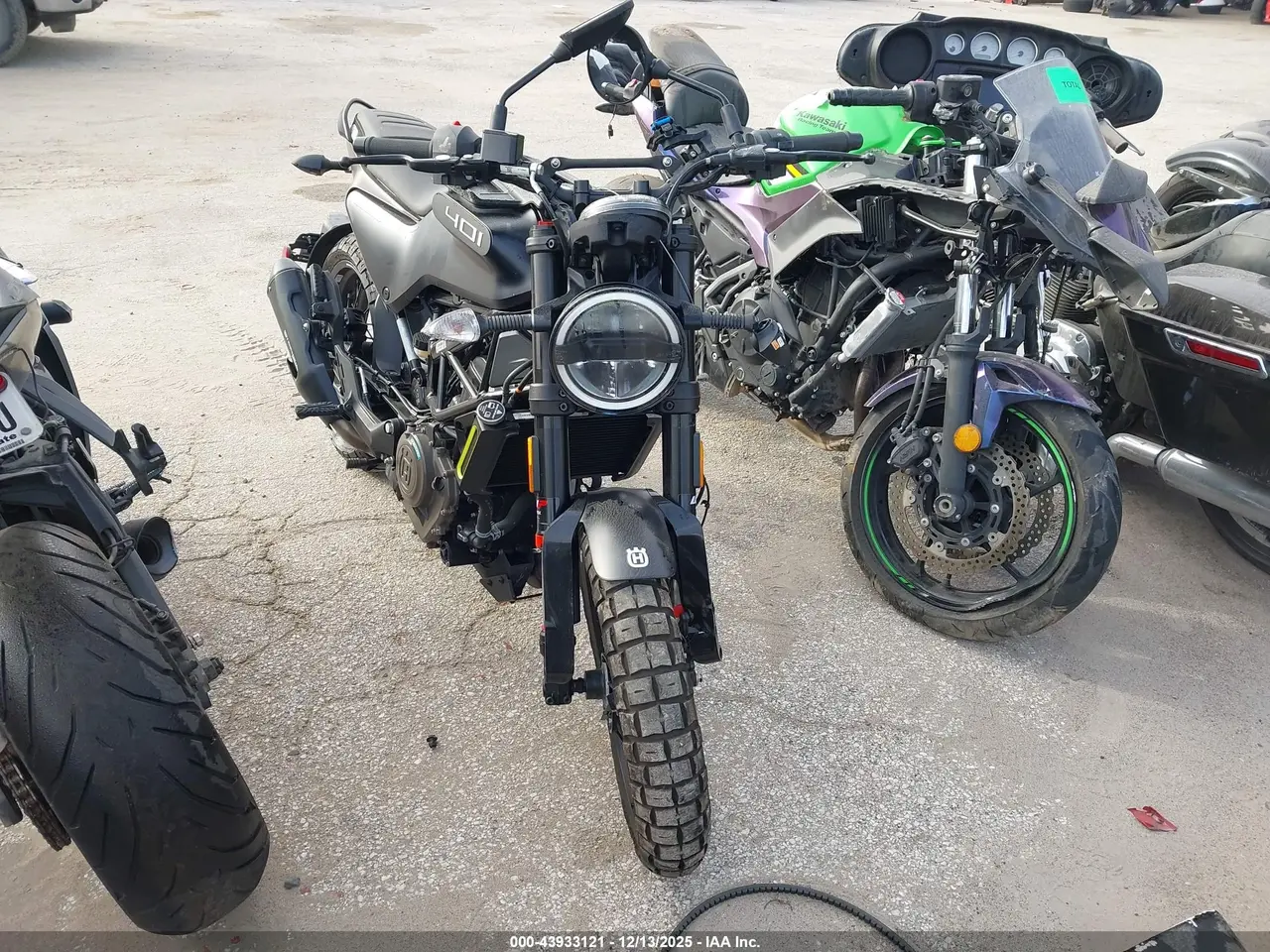 2023 Husqvarna Vitpilen 401/Svartpilen 401