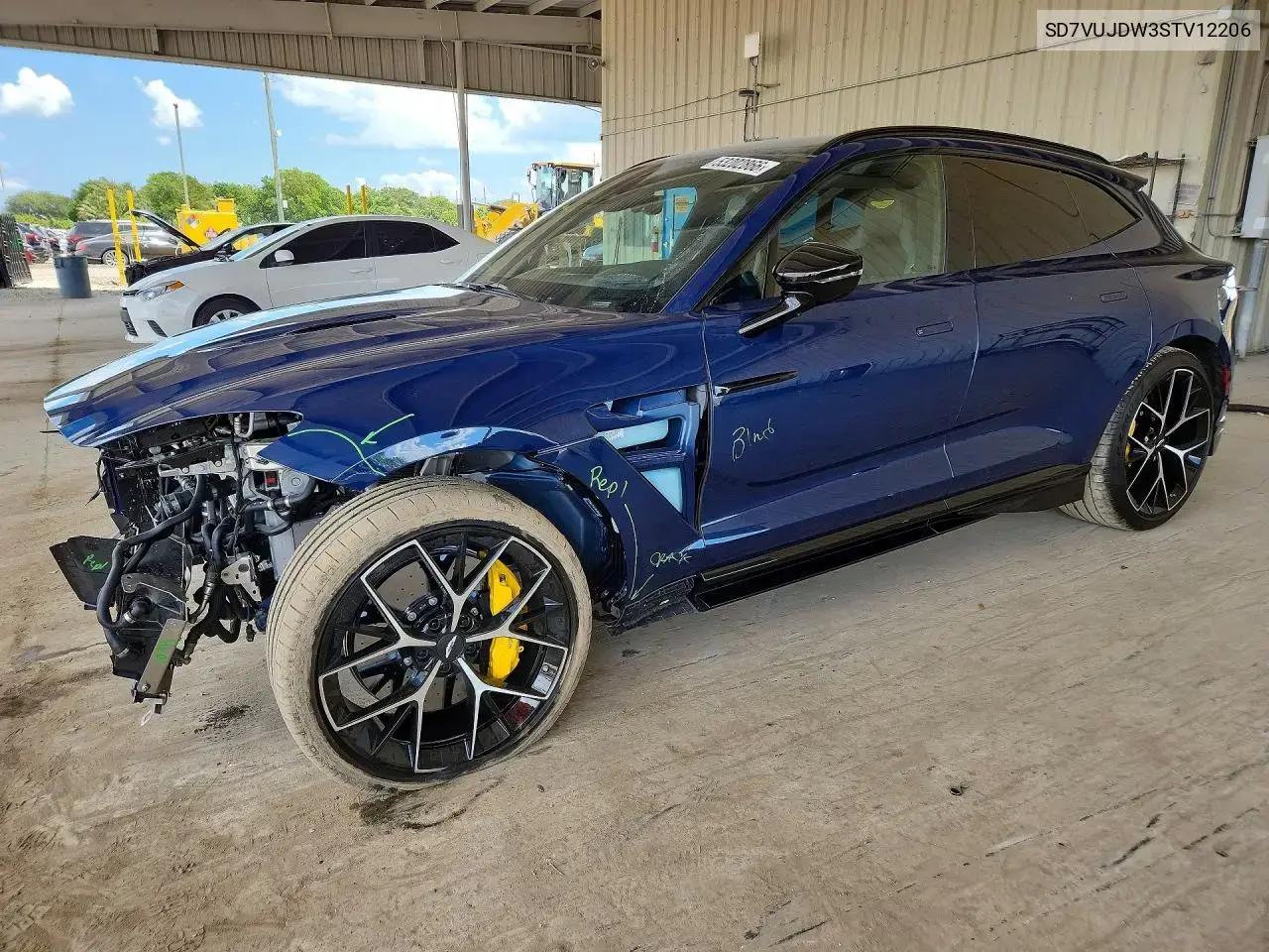 2025 Aston Martin Dbx 707