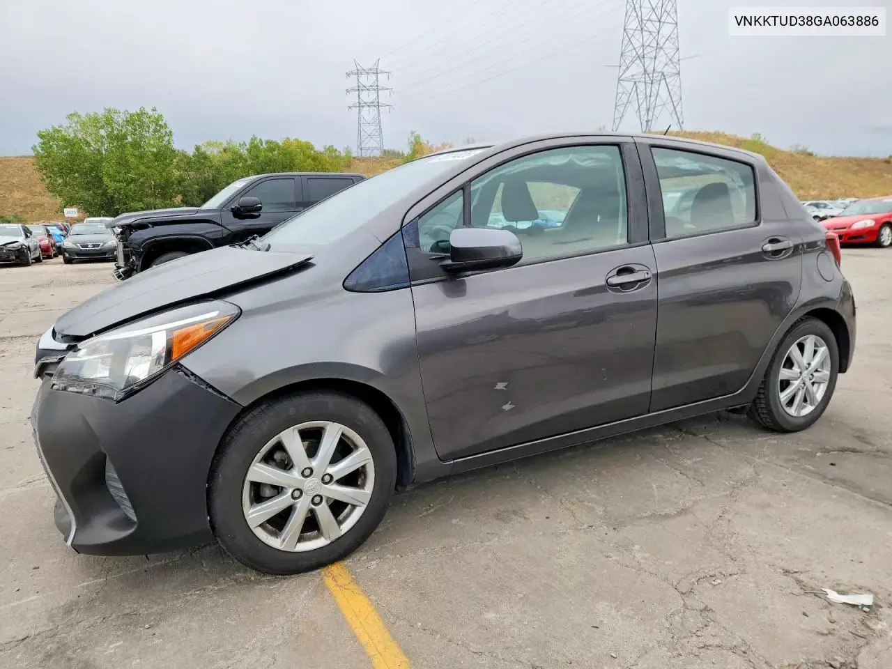 2016 Toyota Yaris 5-Door LE