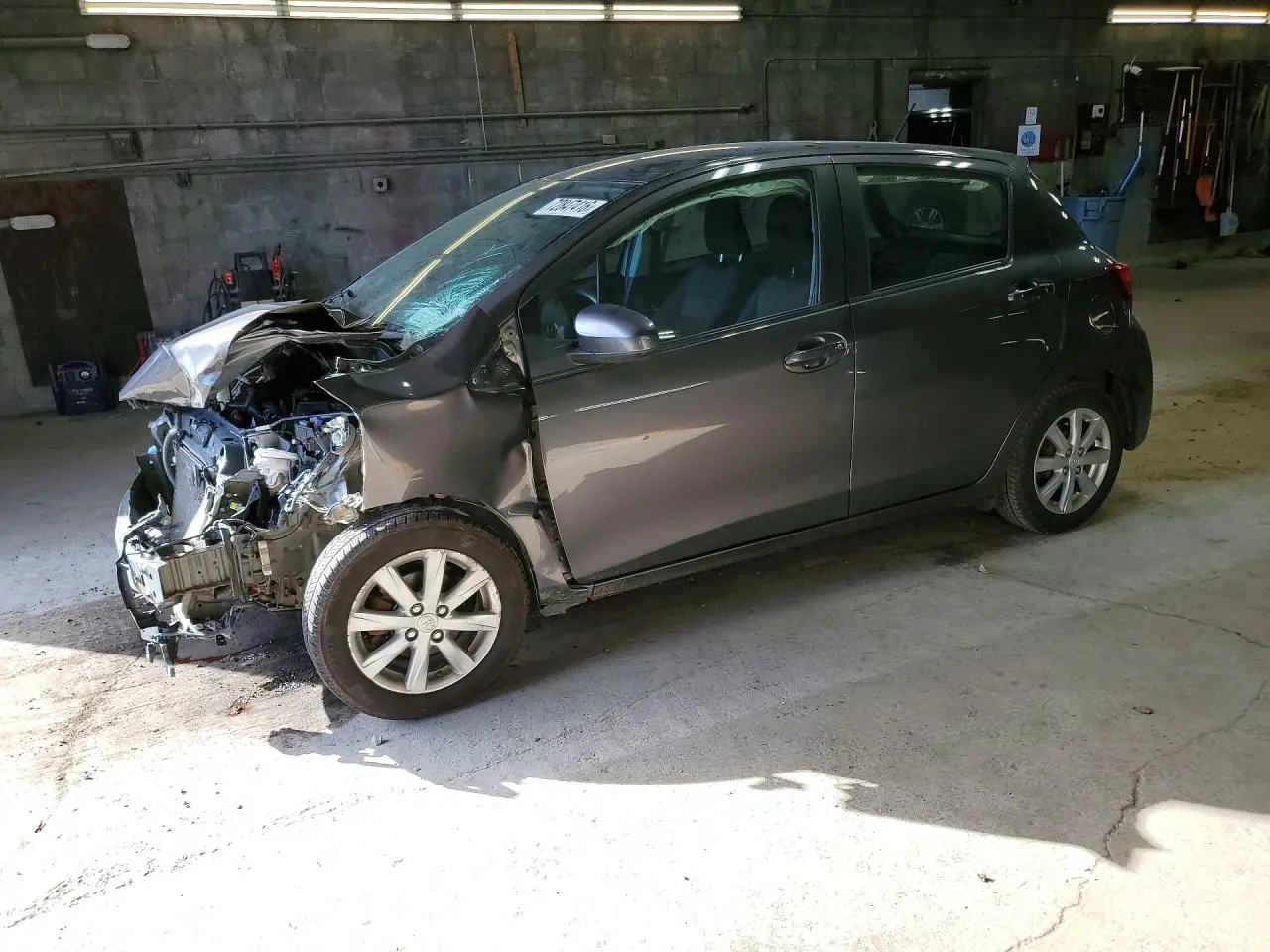 2017 Toyota Yaris 5-Door LE