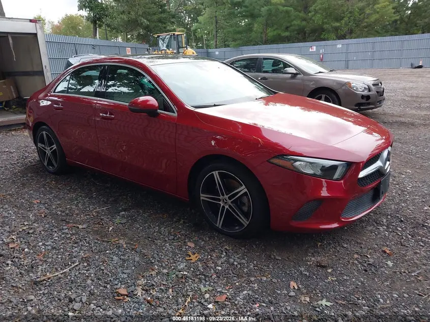 2022 Mercedes-Benz A 220 4MATIC