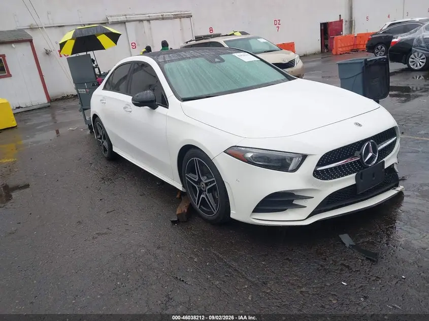 2022 Mercedes-Benz A 220 4MATIC