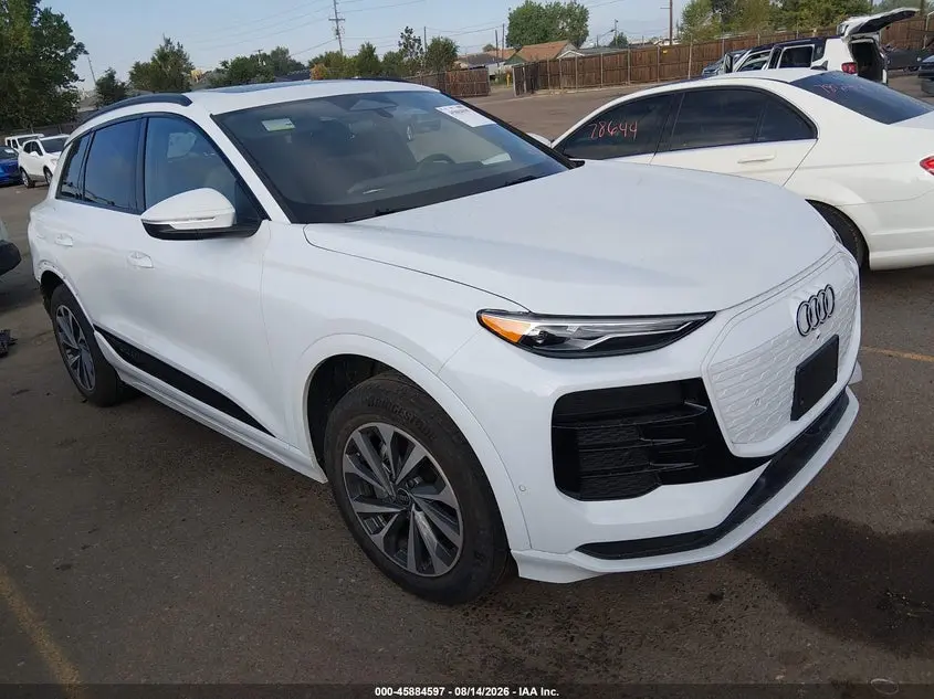 2025 Audi Q6 e-tron Premium quattro