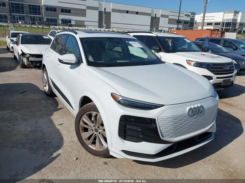 2025 Audi Q6 e-tron Premium Plus