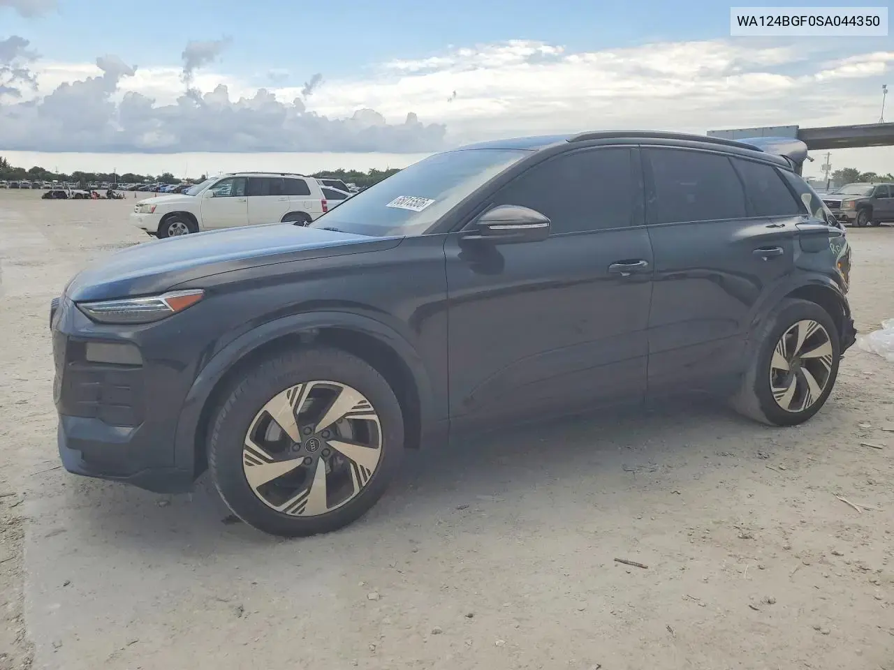2025 Audi Q6 e-tron Premium Plus