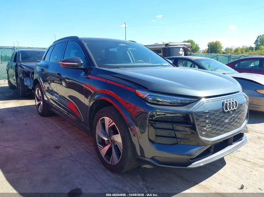 2025 Audi Q6 e-tron Premium Plus quattro