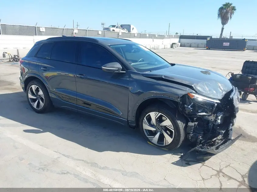 2025 Audi Q6 e-tron Premium Plus quattro