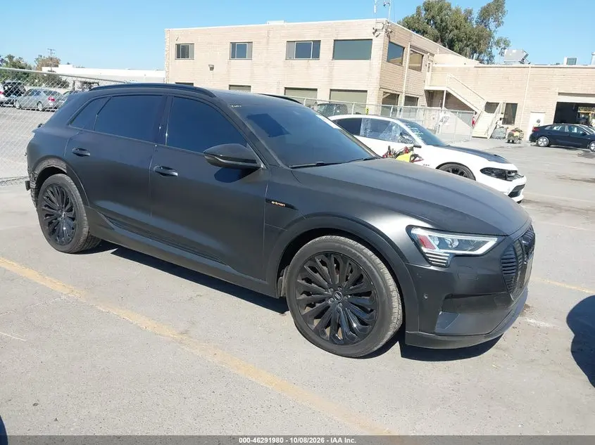 2019 Audi e-tron Premium Plus