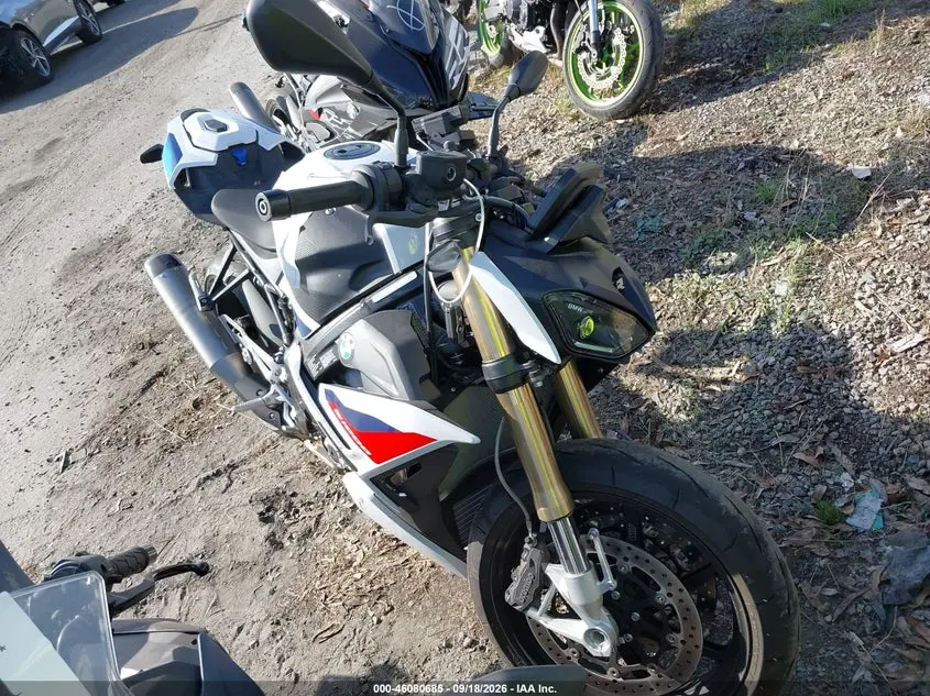 2026 BMW S 1000 R