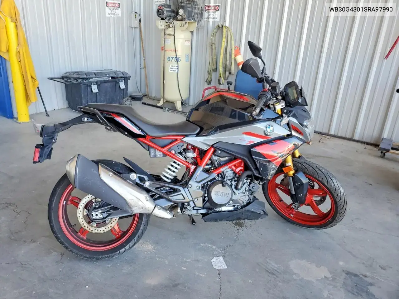 2025 BMW G310 R