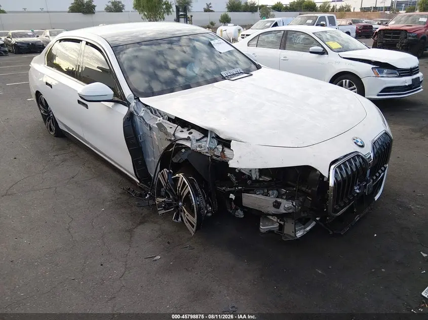 2026 BMW 740i