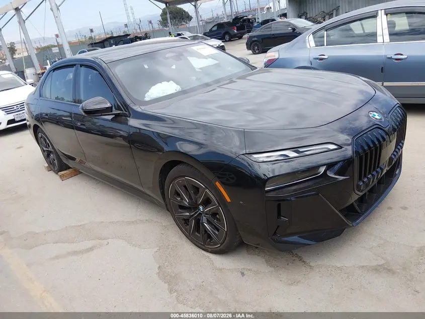 2025 BMW 740i