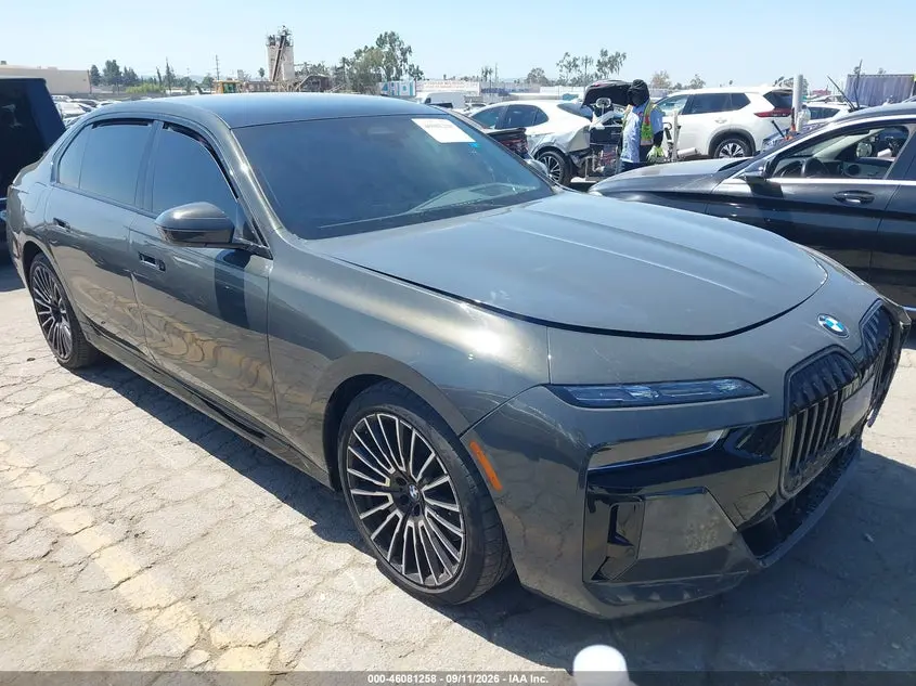 2025 BMW 740i