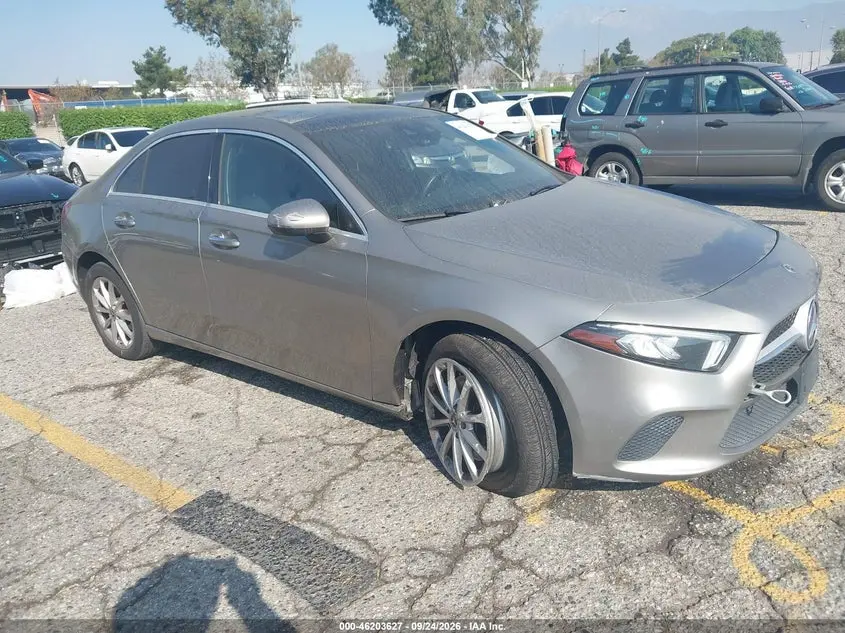 2019 Mercedes-Benz A 220
