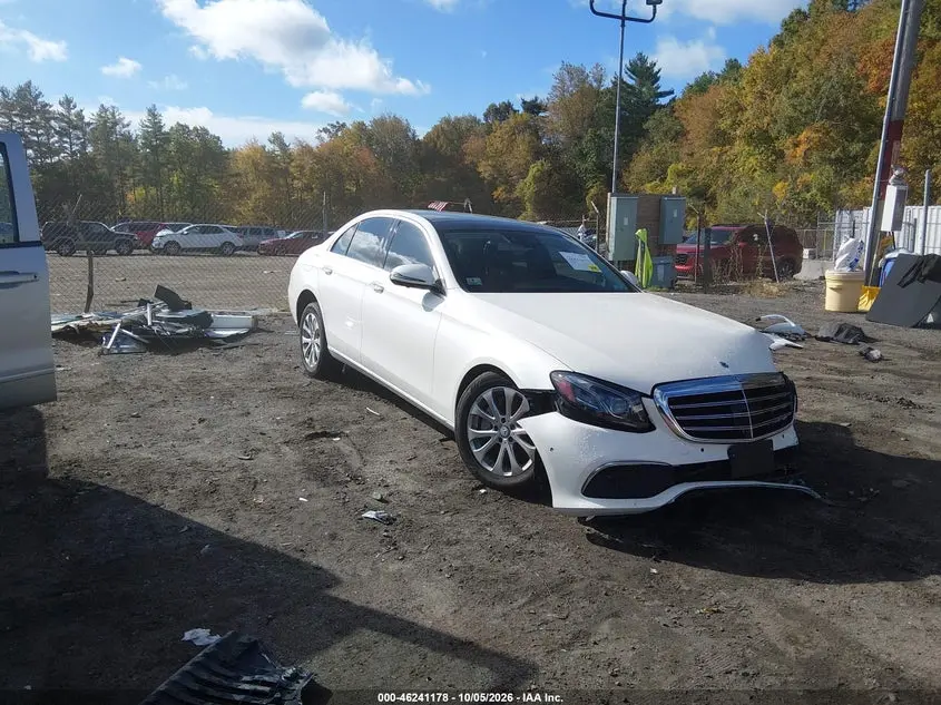 2017 Mercedes-Benz E 300 4MATIC