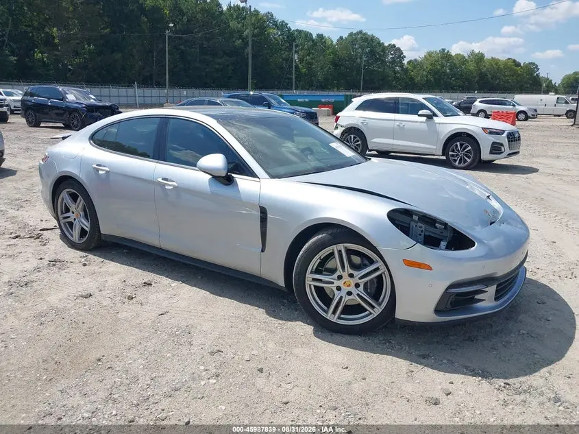 2018 Porsche Panamera 4
