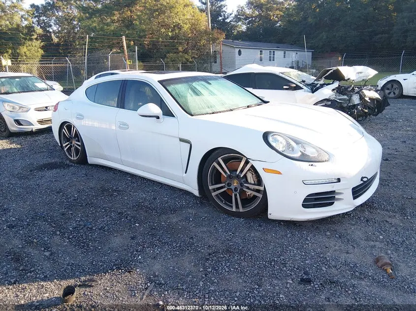 2015 Porsche Panamera 4S/S