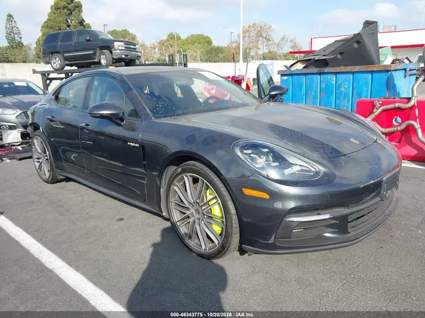 2020 Porsche Panamera E-Hybrid 4/4 10 Years Edition