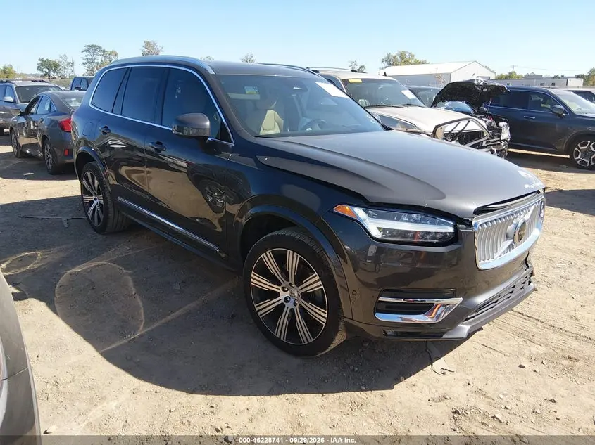 2025 Volvo XC90 B6 Ultra