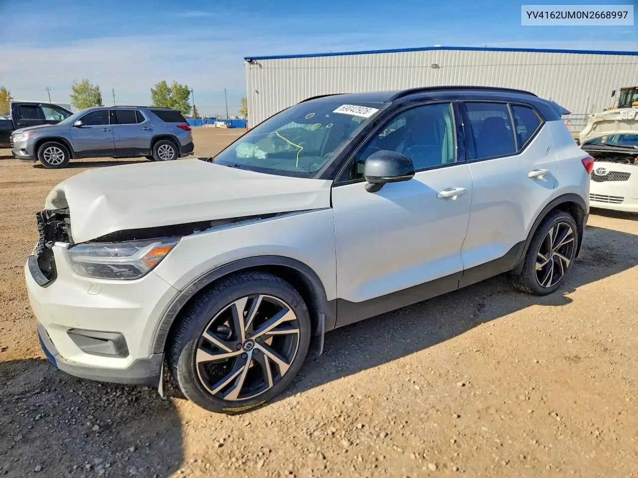2022 Volvo XC40 T5 R-Design