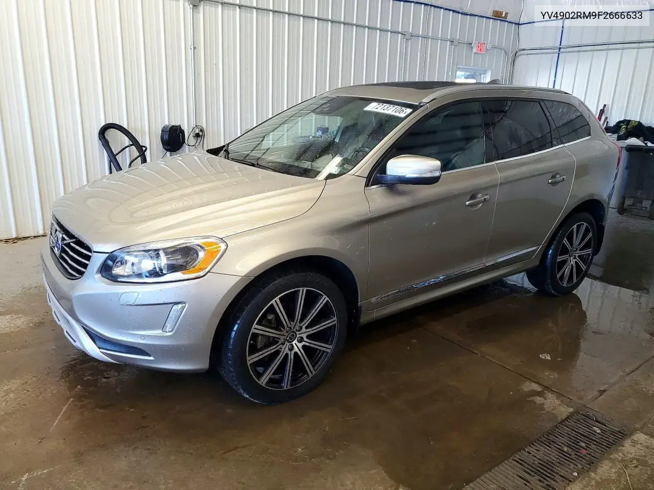 2015 Volvo XC60 T6 Platinum
