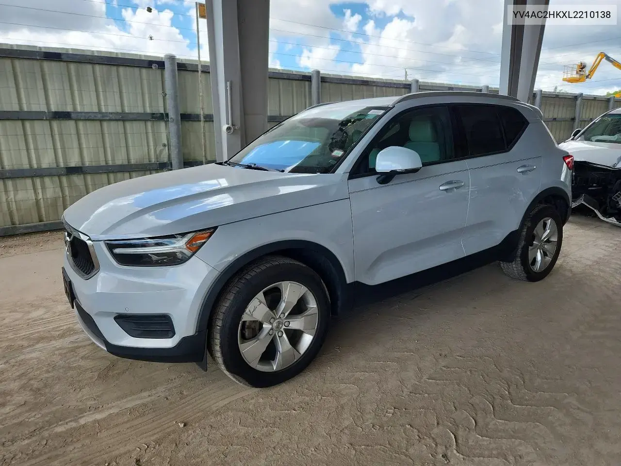 2020 Volvo XC40 T4 Momentum
