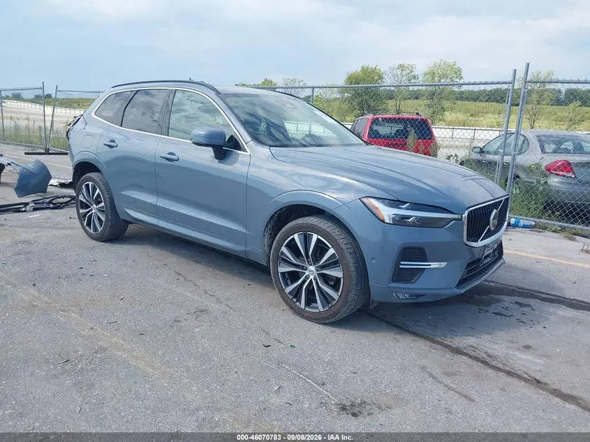 2022 Volvo XC60 B5 Momentum